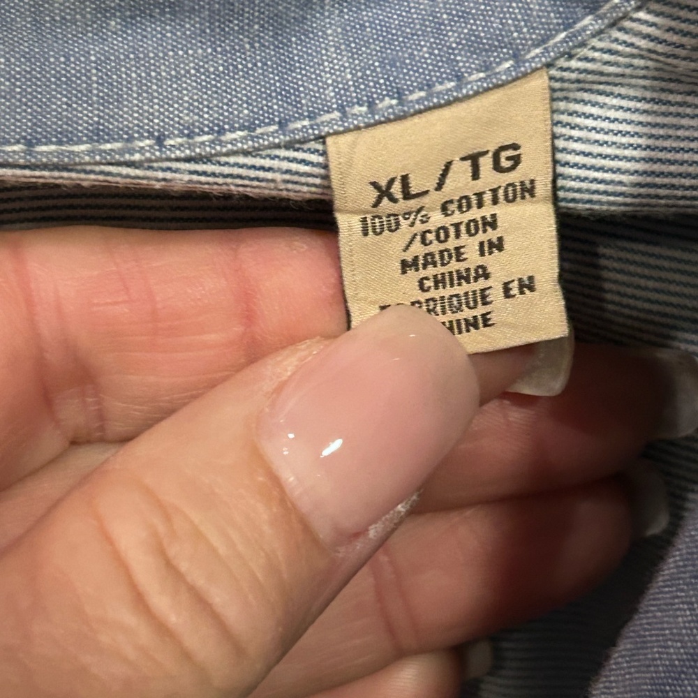 Tommy Bahama - Picture 3 of 4
